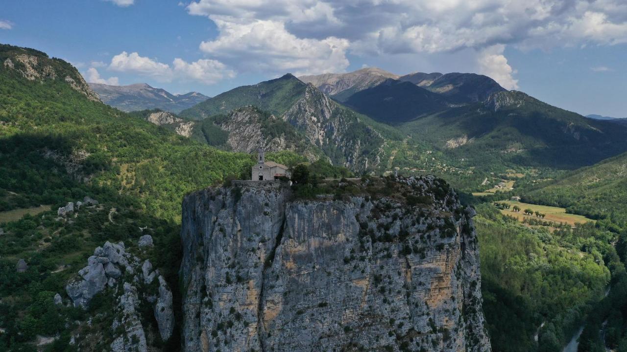 Residence de Plein Air Panoramique à la Porte des Gorges du Verdon Castellane Exterior foto