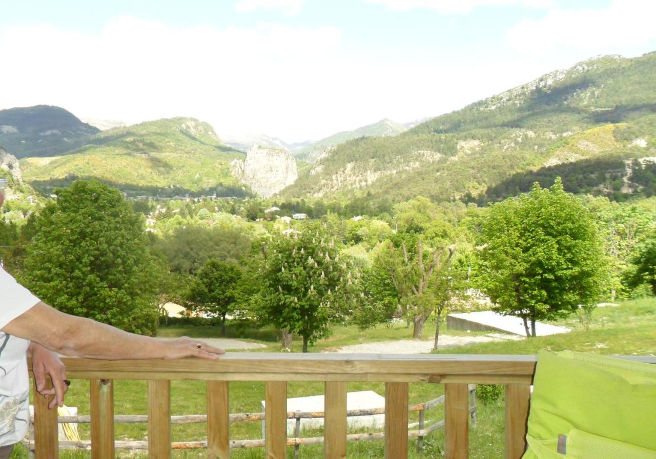 Residence de Plein Air Panoramique à la Porte des Gorges du Verdon Castellane Exterior foto